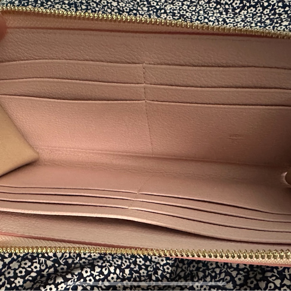 Mcm Zipper Wallet. New Condition, Never Used. Onl… - image 3